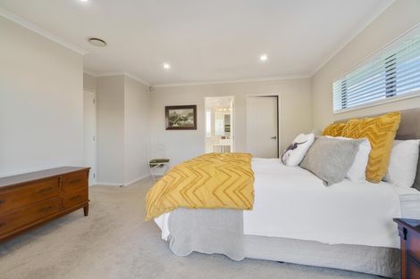 Photo of property in 8 Laylin Place, Pukekohe, 2120