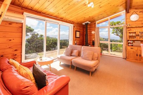 Photo of property in 4 Baxter Way, Karori, Wellington, 6012