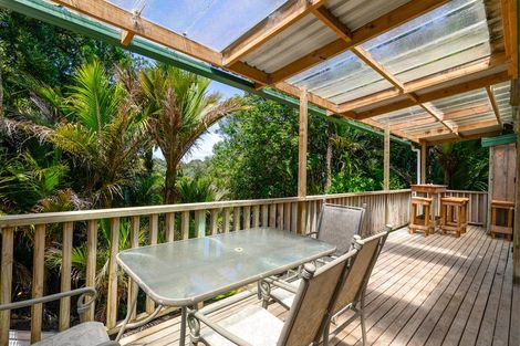 Photo of property in 86 Wood Bay Road, Titirangi, Auckland, 0604