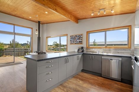 Photo of property in 31 Les Wakefield Road, Mapua, 7005