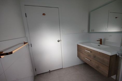 Photo of property in 32 Monarch Avenue, Hillcrest, Auckland, 0627