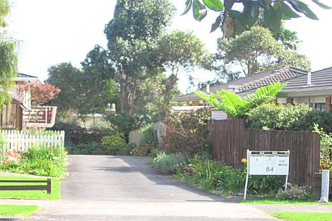 Photo of property in 2/84 Rangitoto Road, Papatoetoe, Auckland, 2025