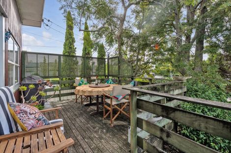 Photo of property in 67 Beach Road, Mellons Bay, Auckland, 2014