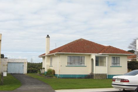 Photo of property in 417 Carrington Street, Upper Vogeltown, New Plymouth, 4310