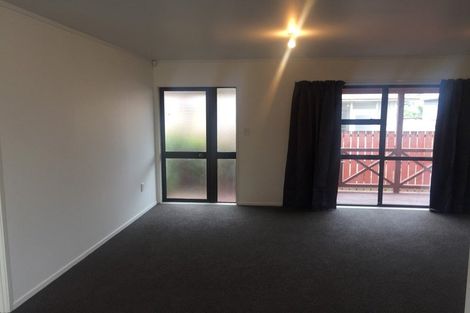 Photo of property in 2/139 Clevedon Road, Papakura, 2110