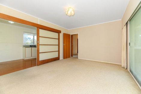 Photo of property in 92 Colwill Road, Massey, Auckland, 0614
