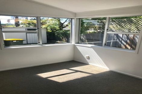 Photo of property in 1/16 Otakau Road, Milford, Auckland, 0620