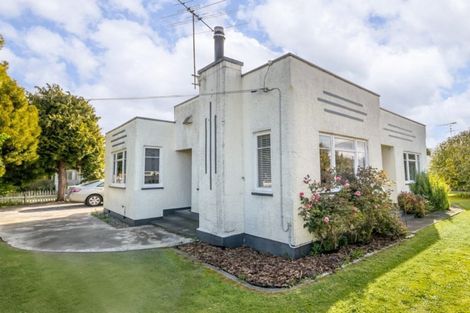 Photo of property in 229 High Street North, Carterton, 5713