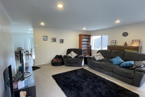 Photo of property in 25 Cartmel Avenue, Massey, Auckland, 0614