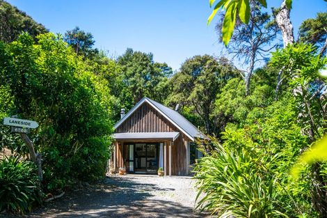 Photo of property in 6888i Christchurch Akaroa Road, Takamatua, 7581