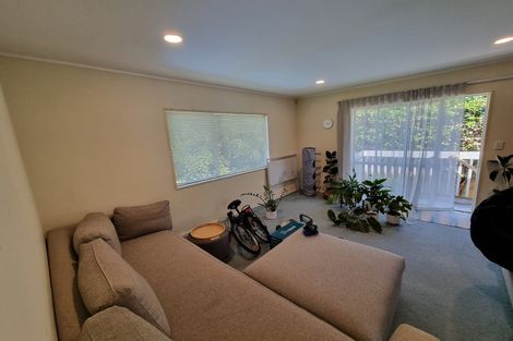Photo of property in 2/74 College Road, Northcote, Auckland, 0627