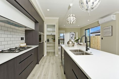 Photo of property in 41 Vinistra Road, Kumeu, 0810