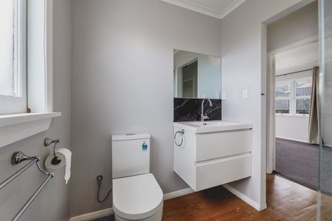 Photo of property in 1/74 Forest Hill Road, Henderson, Auckland, 0612