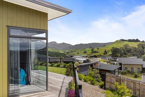 Photo of property in 1 Rewarewa Rise, Whangamata, 3691