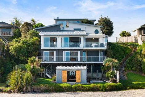 Photo of property in 109a Torkar Road, Clarks Beach, 2122