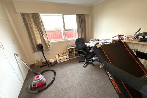 Photo of property in 1/28 Guinness Crescent, Ilam, Christchurch, 8041