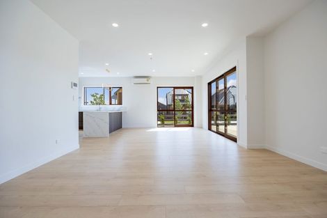 Photo of property in 55 Maungakaraka Road, Karaka, 2580