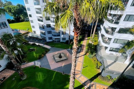 Photo of property in 4g/175 Hurstmere Road, Takapuna, Auckland, 0622