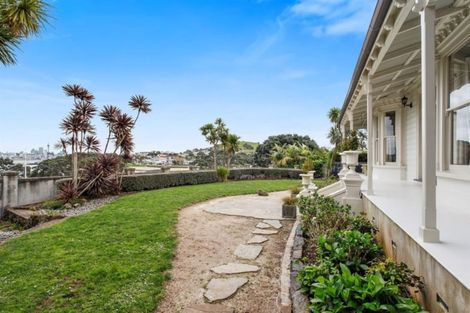 Photo of property in 12 Jubilee Avenue, Devonport, Auckland, 0624
