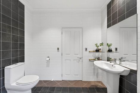 Photo of property in 38c Wicklam Lane, Greenhithe, Auckland, 0632
