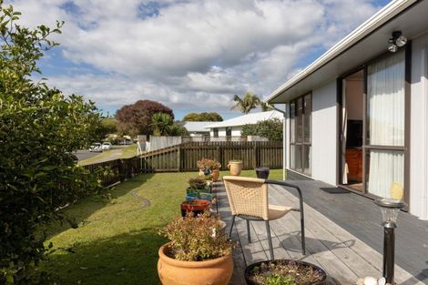 Photo of property in 11a Longstead Avenue, Papamoa Beach, Papamoa, 3118