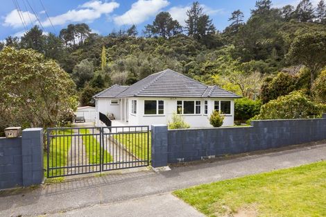 Photo of property in 73 Kamahi Street, Stokes Valley, Lower Hutt, 5019