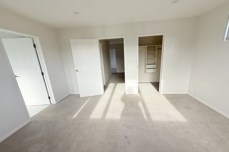 Photo of property in 127 Oreil Avenue, West Harbour, Auckland, 0618