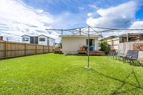 Photo of property in 145 Portage Road, New Lynn, Auckland, 0600