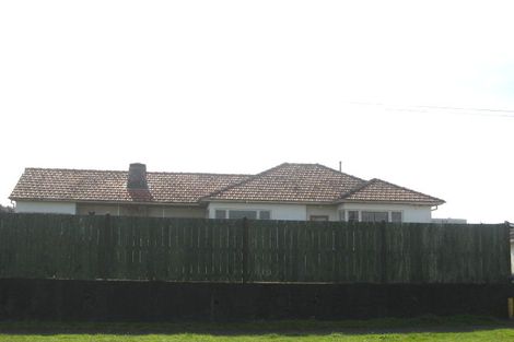 Photo of property in 10 Ihaia Street, Waitara, 4320