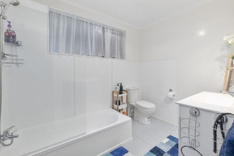 Photo of property in 184a George Street, Stokes Valley, Lower Hutt, 5019