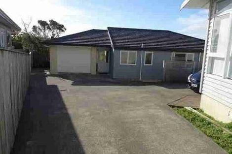 Photo of property in 6b Kinapori Terrace, Newlands, Wellington, 6037