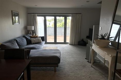 Photo of property in 3/17 Pannill Place, Oteha, Auckland, 0632