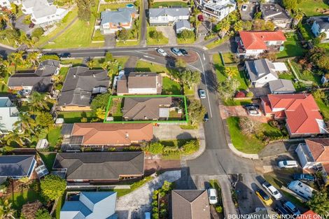 Photo of property in 2/19 Sailfish Drive, West Harbour, Auckland, 0618