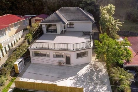 Photo of property in 70 Sunny Grove, Wainuiomata, Lower Hutt, 5014