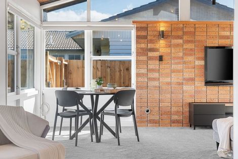 Photo of property in 152 Sandwich Road, St Andrews, Hamilton, 3200