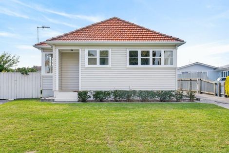 Photo of property in 4 Russell Road, Marewa, Napier, 4110