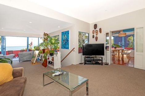 Photo of property in 11 Makorori Beach Road, Makorori, Gisborne, 4073