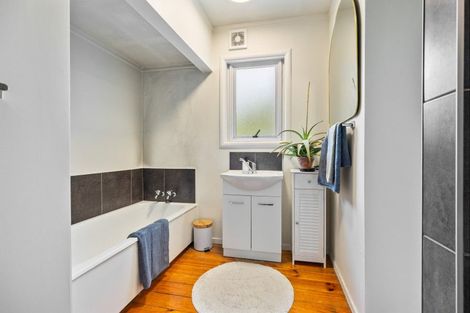 Photo of property in 99 Moana Avenue, Moana, Nelson, 7011