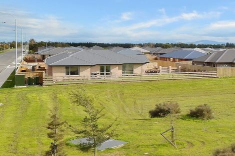Photo of property in 4 Sequoia Way, Rangiora, 7400