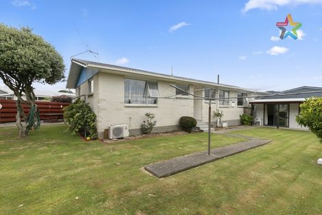 Photo of property in 23 Denver Grove, Totara Park, Upper Hutt, 5018