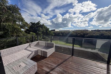 Photo of property in 22 Ashley Place, Papamoa Beach, Papamoa, 3118