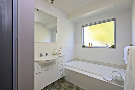 Photo of property in 1229 Louie Street, Parkvale, Hastings, 4122