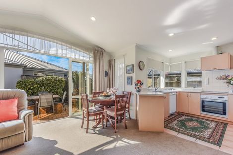 Photo of property in 15 Magnolia Place, Richmond, 7020