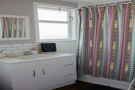 Photo of property in 15 Tasman Street, Havelock North, 4130