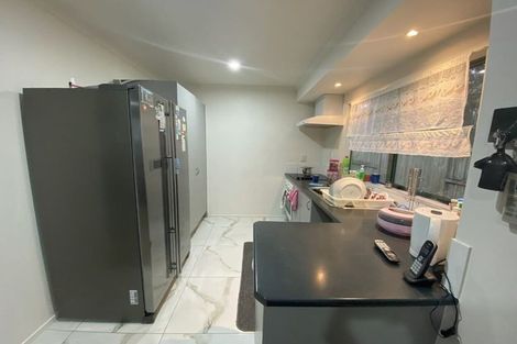 Photo of property in 2 Portrush Lane, Takanini, 2112