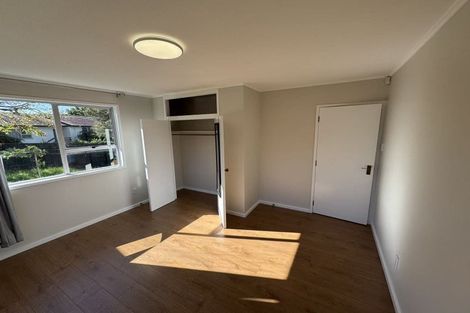Photo of property in 16 Newham Place, Henderson, Auckland, 0612