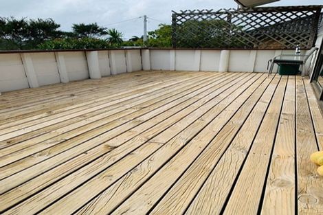 Photo of property in 2/72 Aeroview Drive, Beach Haven, Auckland, 0626