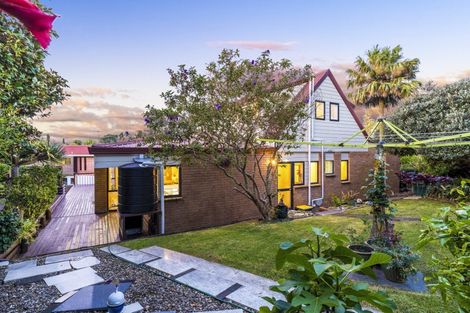 Photo of property in 20 Muscat Place, Henderson, Auckland, 0612