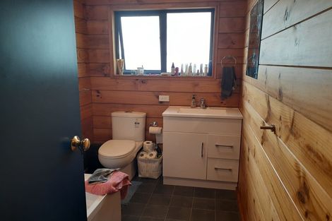 Photo of property in 10 Sutton Road, Drury, 2113