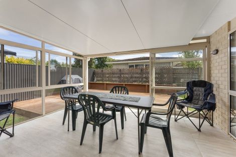 Photo of property in 23 Bowen Street, Woodville, 4920